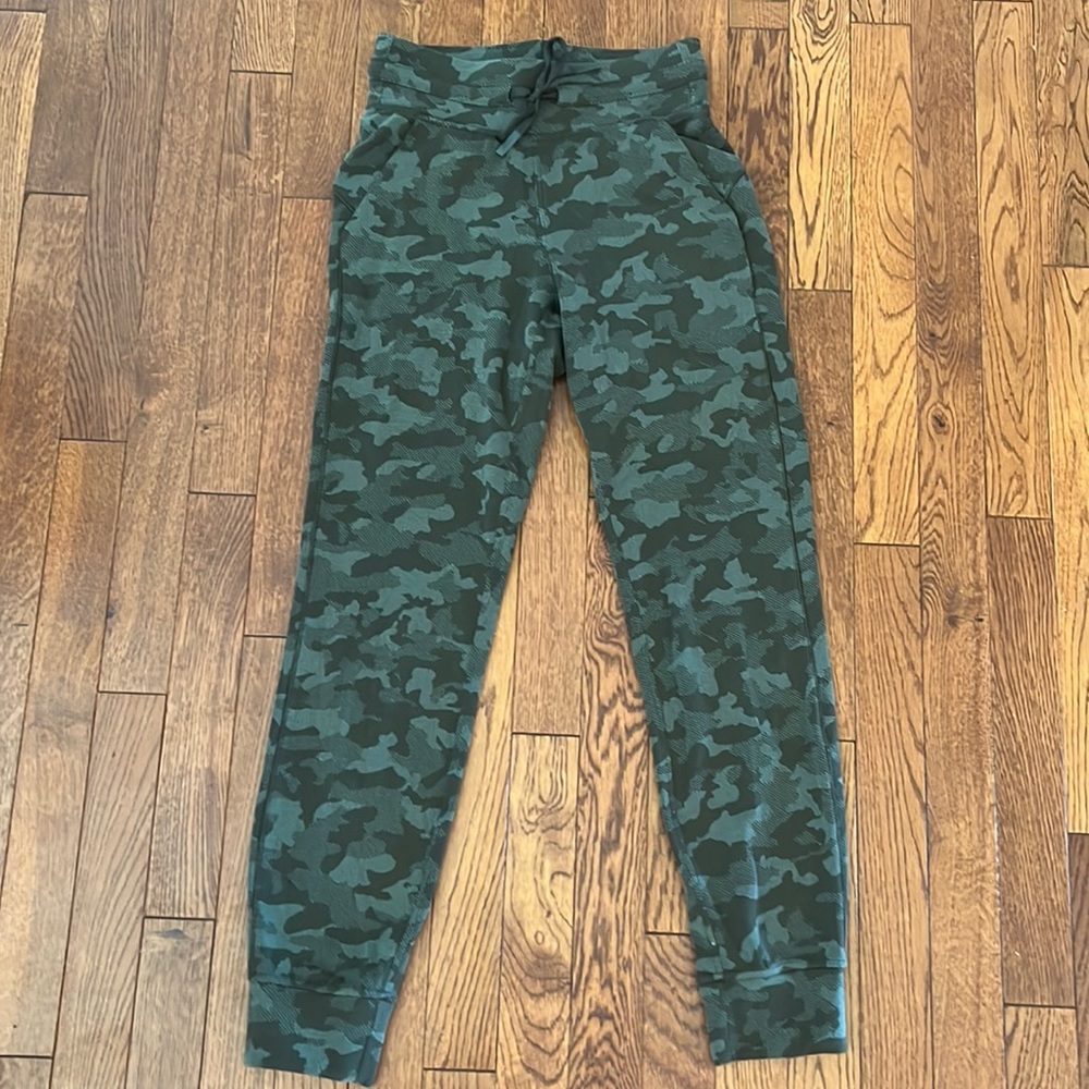 Lululemon joggers